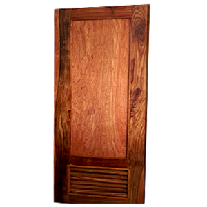 Porta de madeira maciça com interior em contraplacado