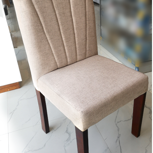 Cadeira de mesa de jantar em madeira maciça