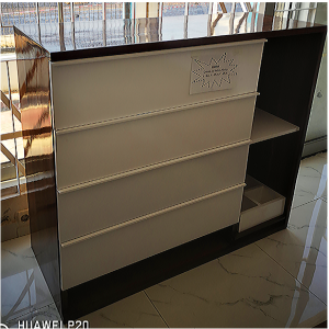 Cómoda de 4 gavetas